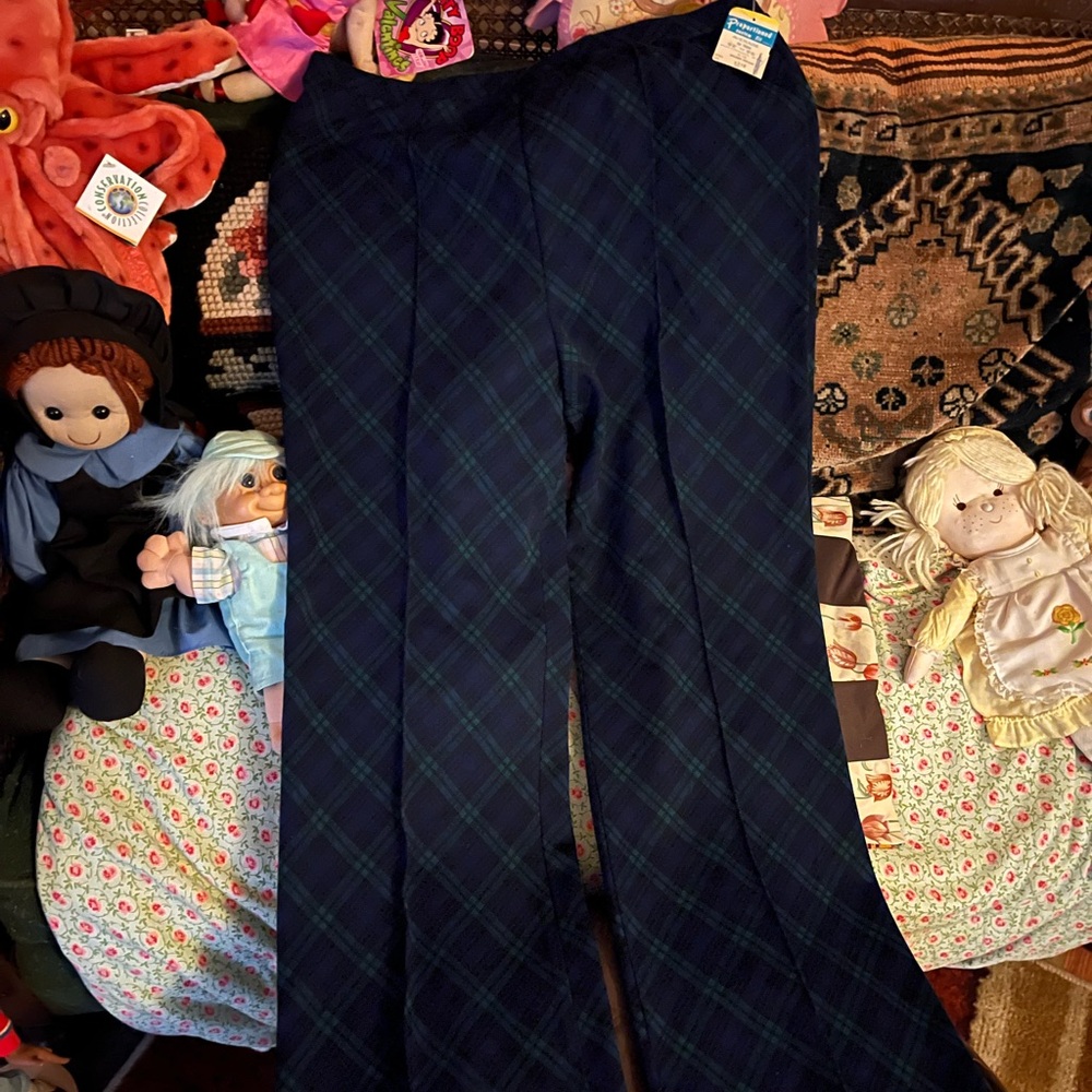 Vintage Hippy Bell Bottom wide bottom women’s  green blue plaid pants.